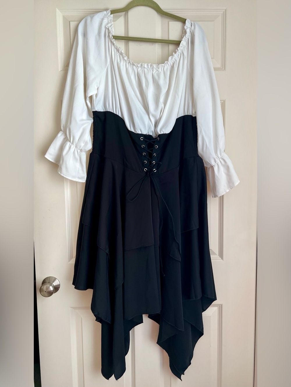 Shein Pirate DressTwo-Tone Black & White Corset-Style Dress 4x(fits like a 2X)
